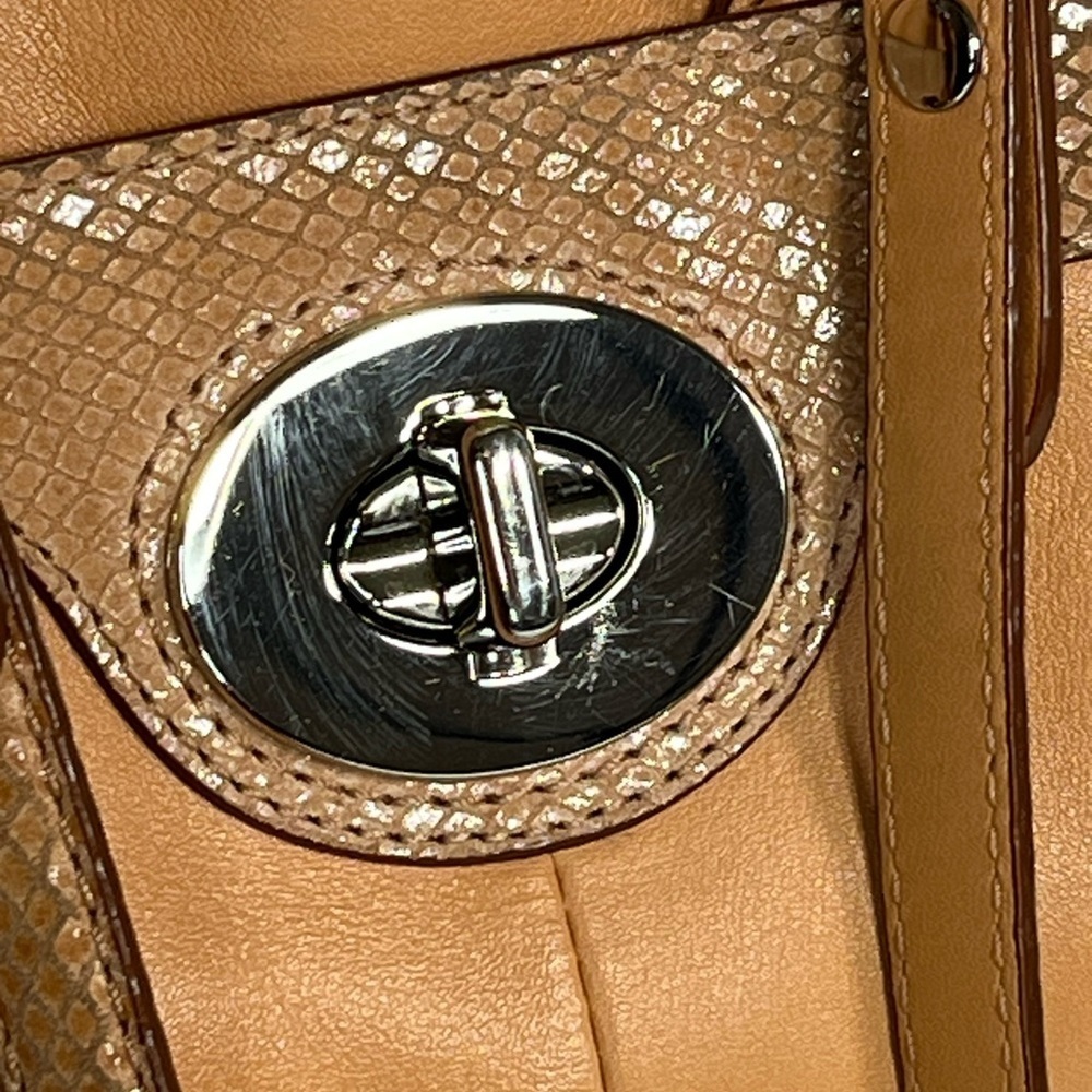 Coach Penelope Carryall Tote Purse Butterscotch F16530 - Picture 3 of 15